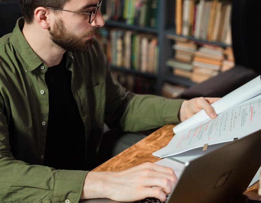 SO – YOU WANT TO BECOME A PROOFREADER OR EDITOR!